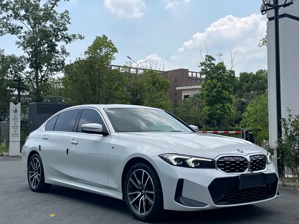 BMW 3 Series — миниатюра 3