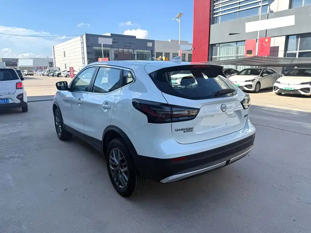 Nissan Qashqai — миниатюра 4
