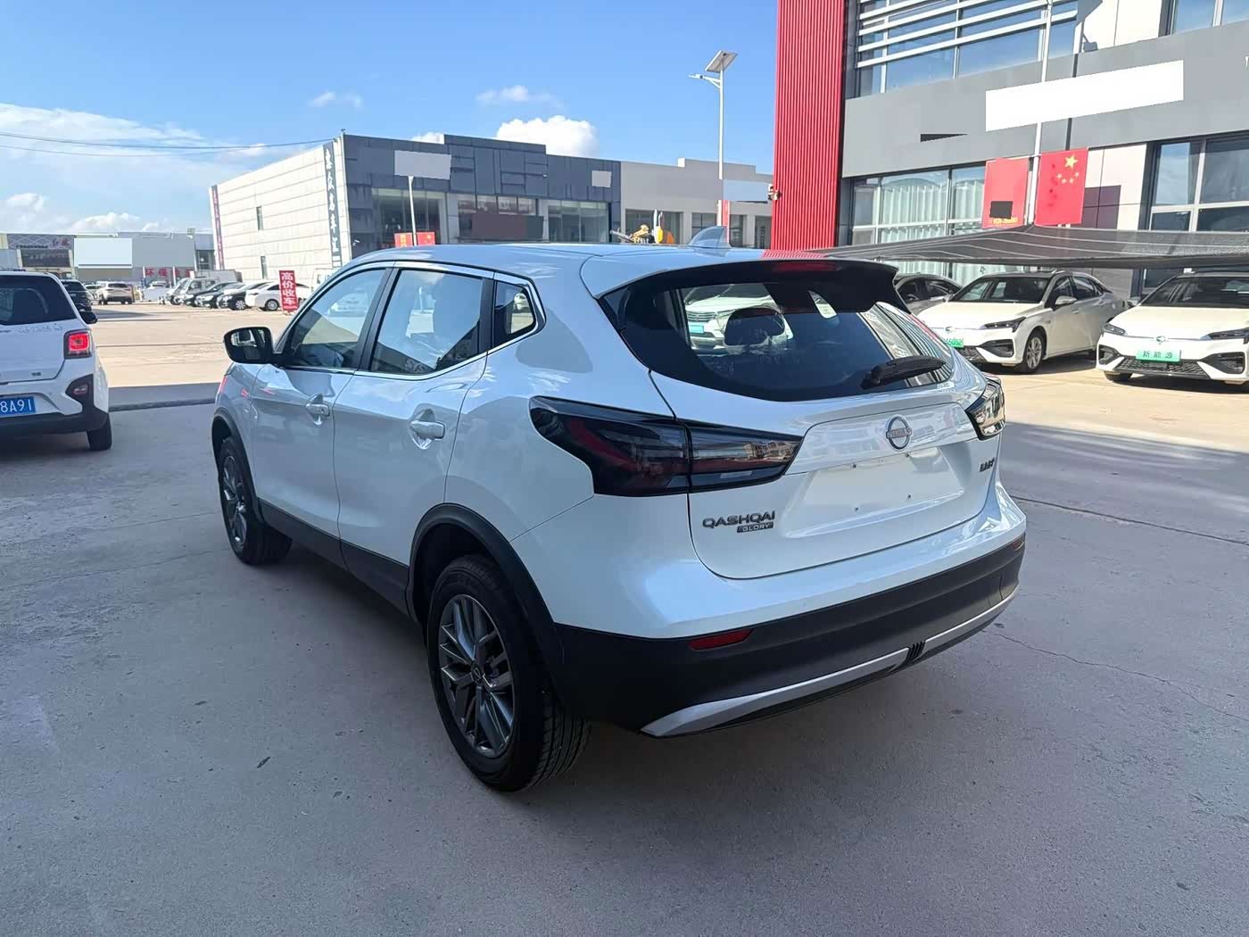 Nissan Qashqai 2.0 л 2026 г. Белый, пробег 100 км