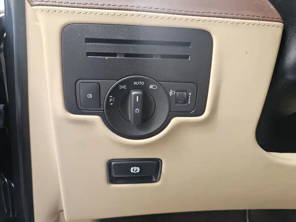Mercedes-Benz Vito — миниатюра 12
