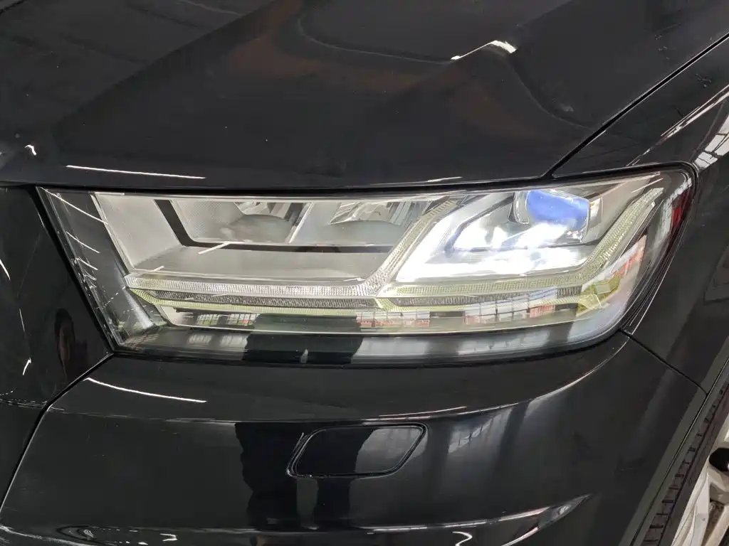 Audi Q7 — миниатюра 23