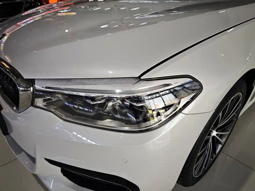 BMW 5 Series — миниатюра 19