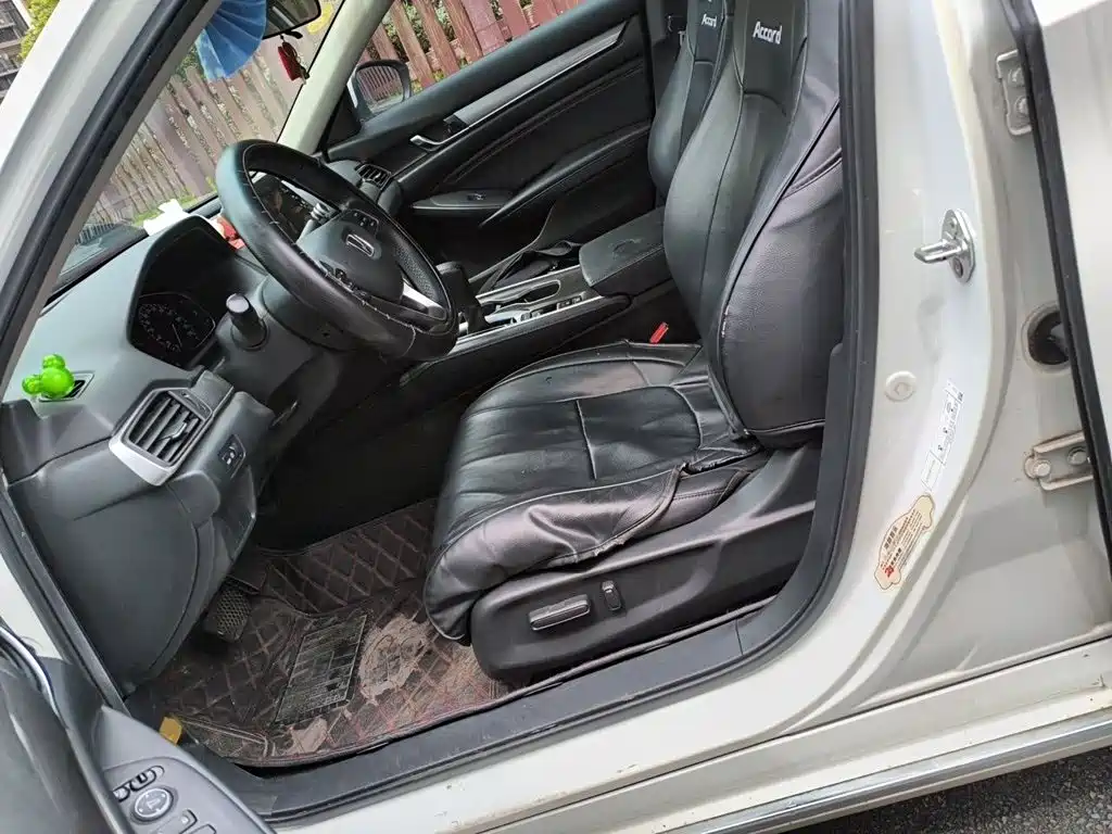 Honda Accord — миниатюра 8