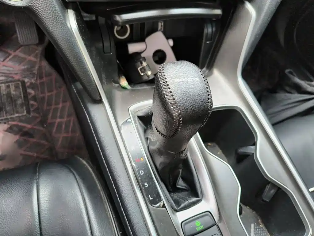 Honda Accord — миниатюра 7