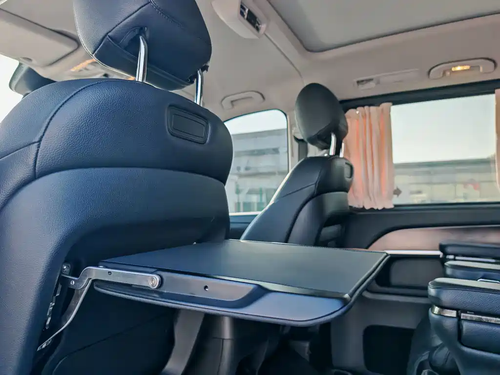 MERCEDES-BENZ V CLASS