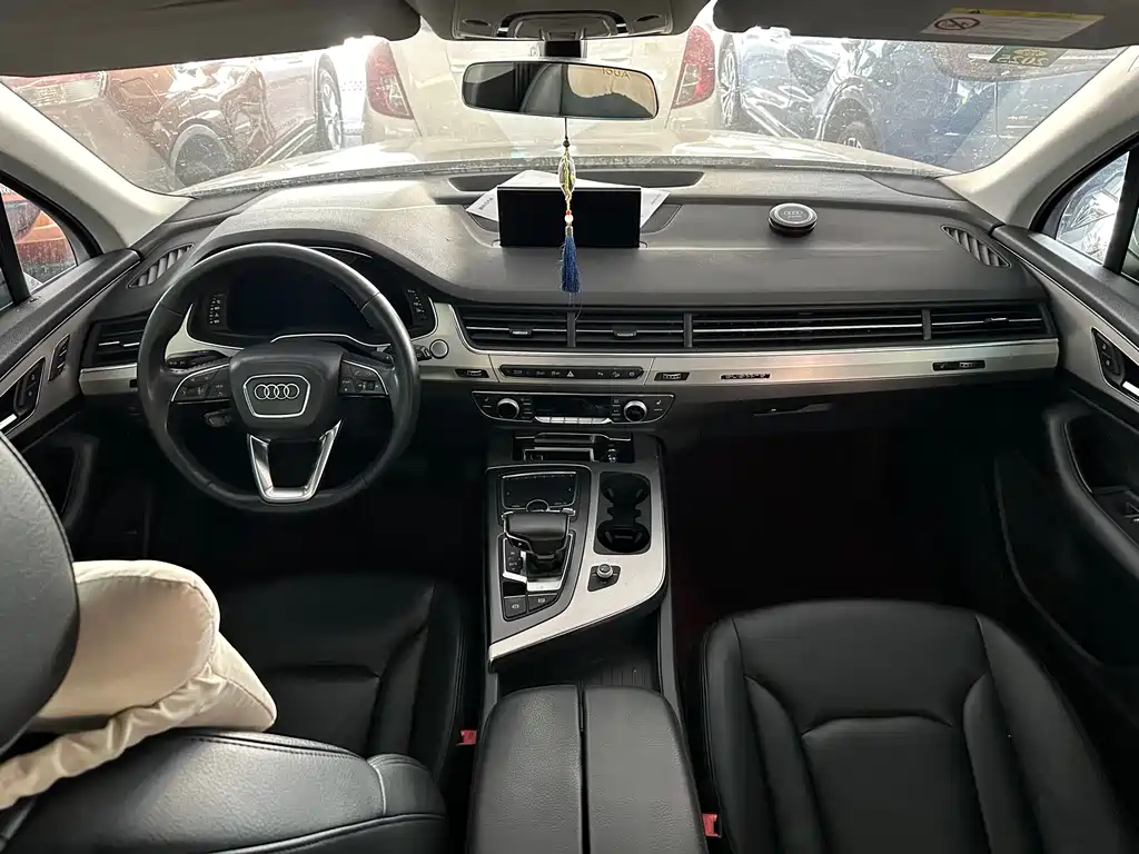 Audi Q7 — миниатюра 6
