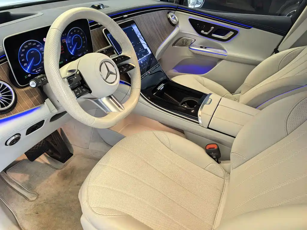 Mercedes-Benz EQE SUV — миниатюра 7