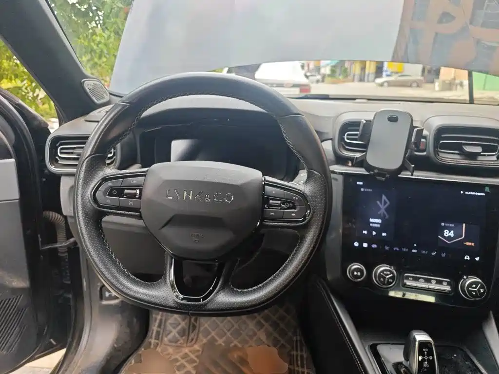 Lynk & Co 03 — миниатюра 11