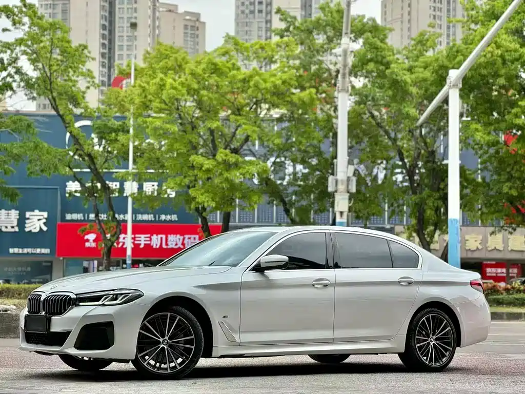 BMW 5 Series 2023