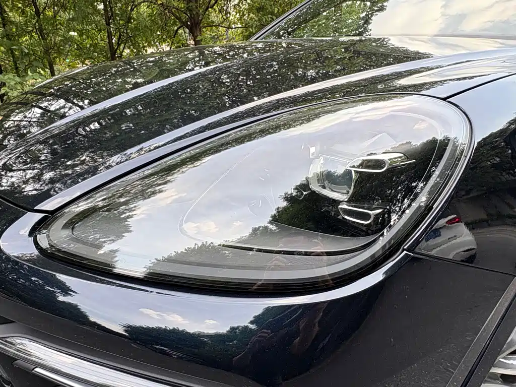 Porsche Cayenne — миниатюра 19