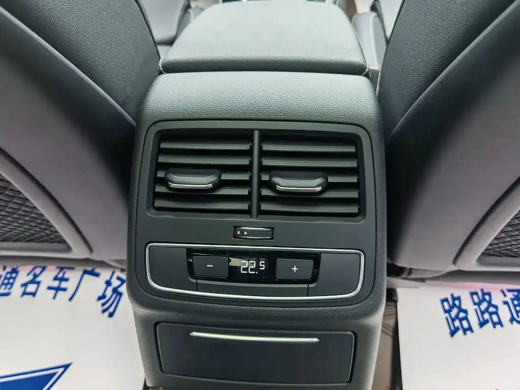 Audi A4L — миниатюра 16
