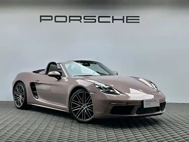 PORSCHE 718