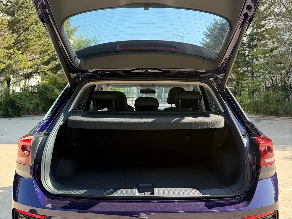 Volkswagen T-Roc — миниатюра 11