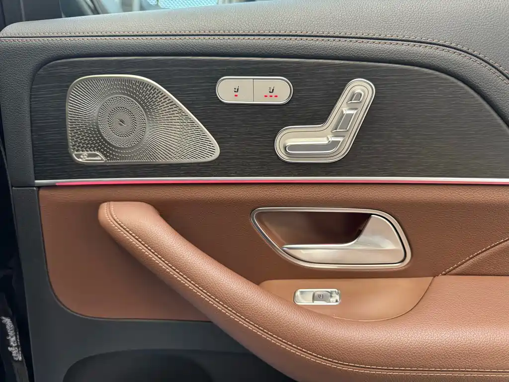 Mercedes-Benz GLS — миниатюра 15