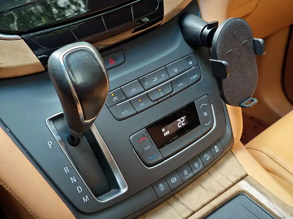Buick GL8 — миниатюра 9