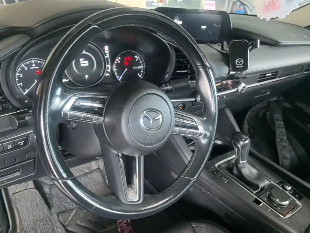 Mazda 3 Axela — миниатюра 11