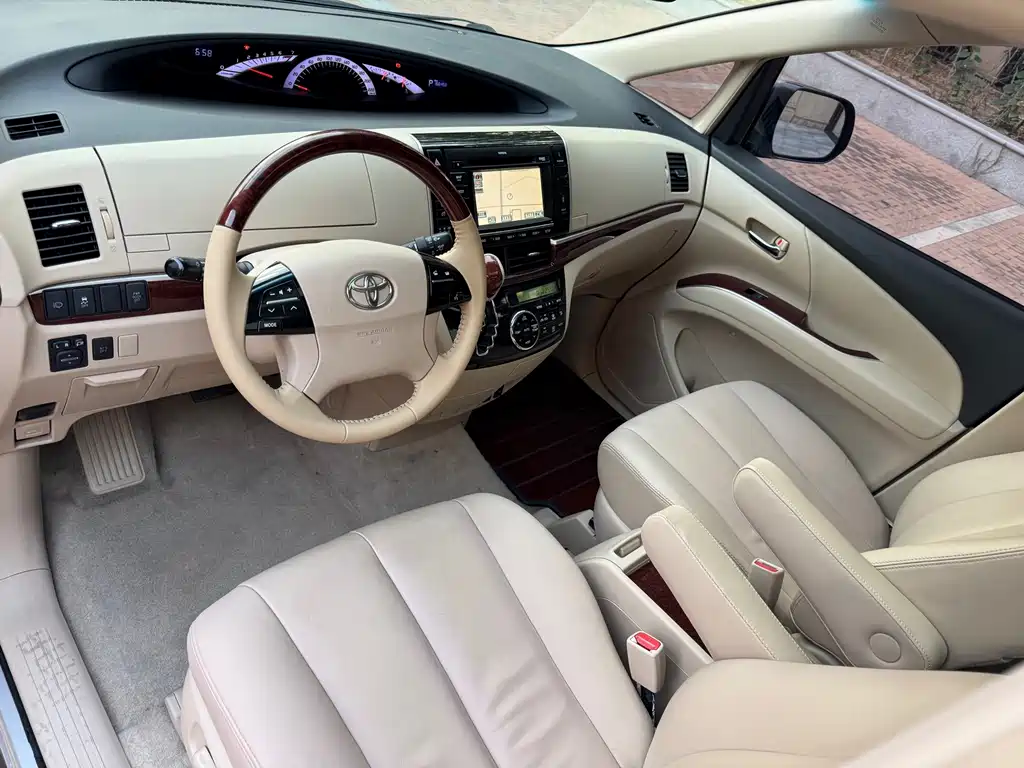 Toyota Previa — миниатюра 5