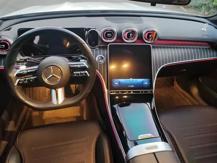 Mercedes-Benz C-Class — миниатюра 12