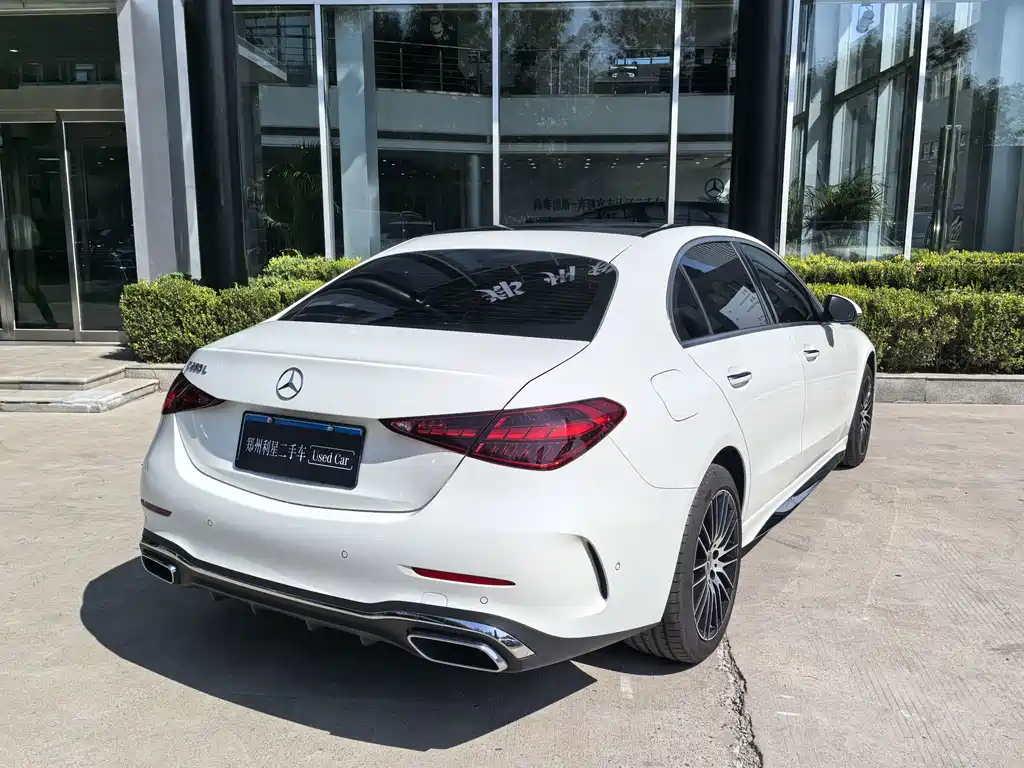 Mercedes-Benz C-Class — миниатюра 5