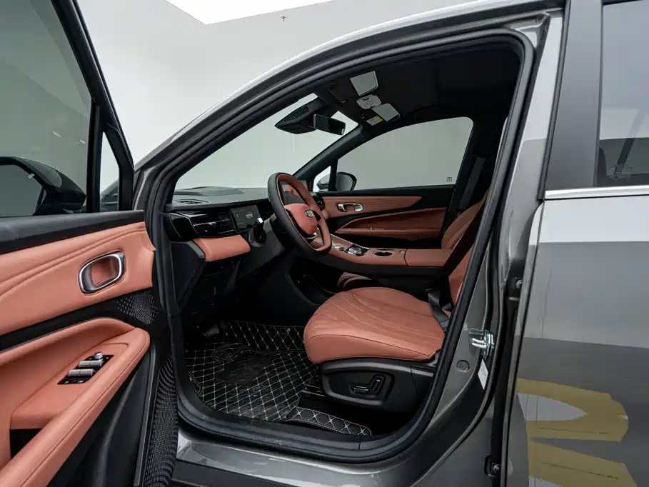 Geely 博越REV — миниатюра 15