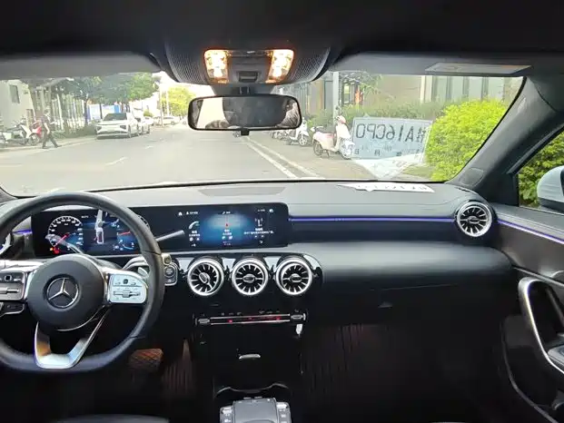 Mercedes-Benz A-Class — миниатюра 6