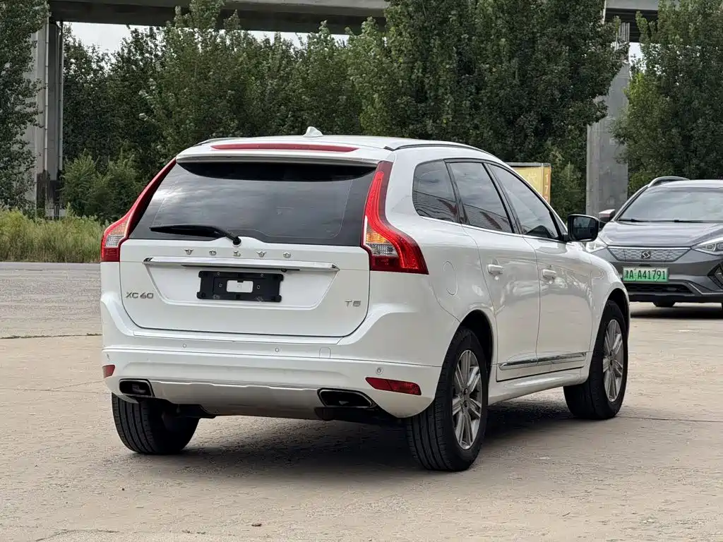 Volvo XC60 — миниатюра 5