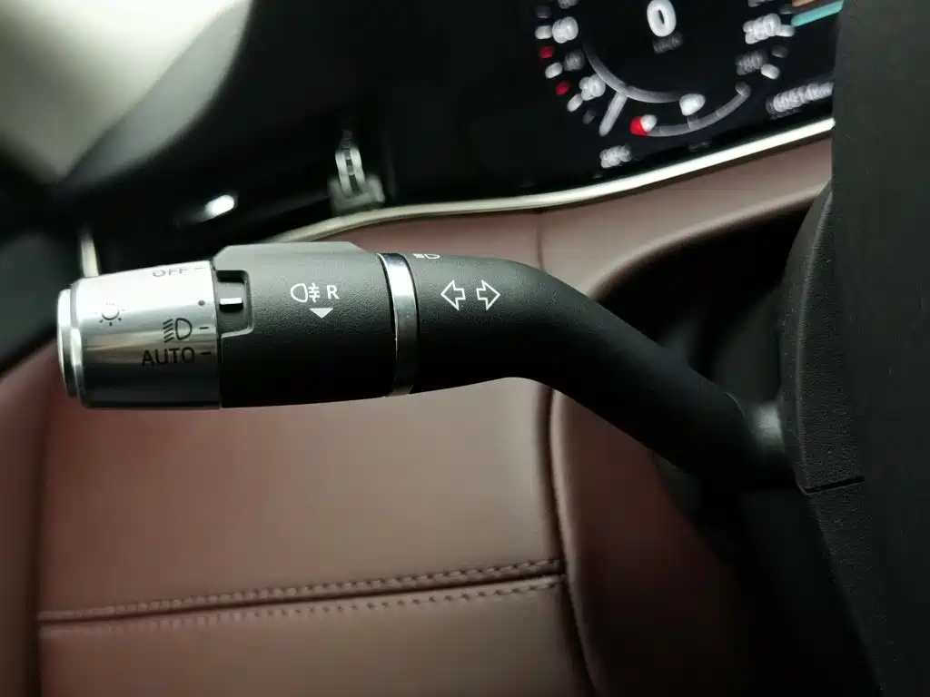 Land Rover Evoque PHEV — миниатюра 21