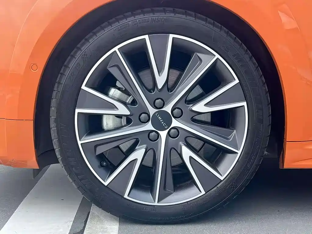 Lynk & Co 02 Hatchback — миниатюра 12