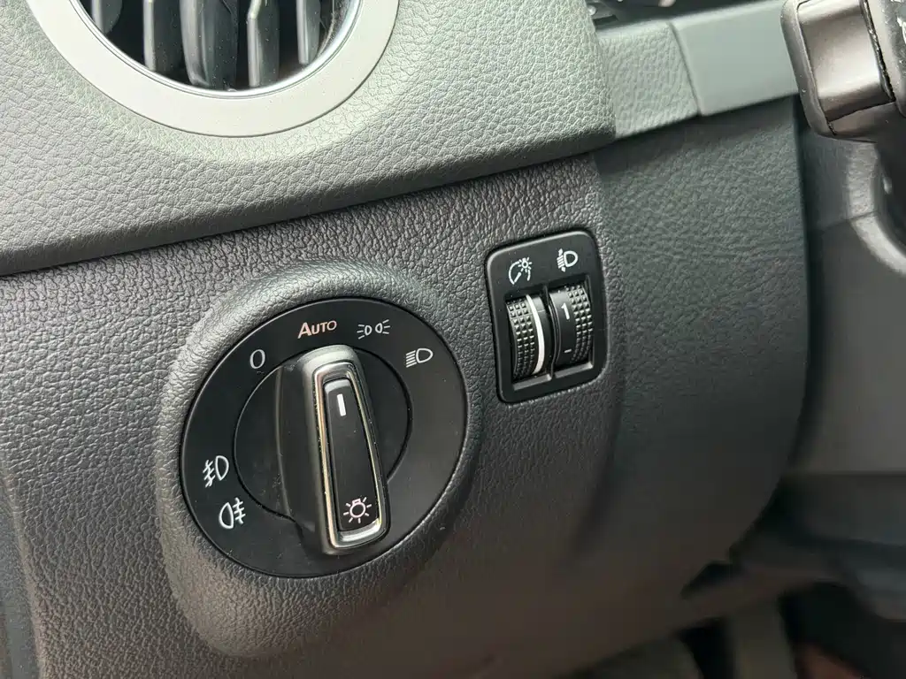 Volkswagen Tiguan — миниатюра 12