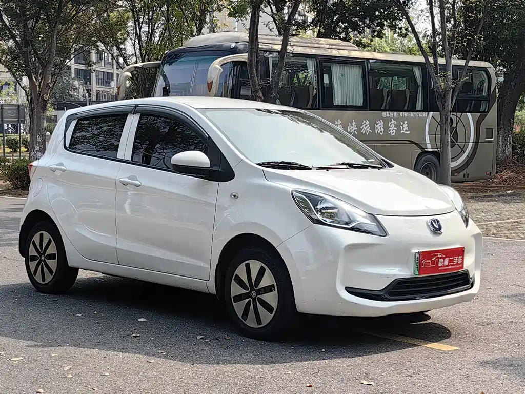 Changan Benben E-Star — миниатюра 3
