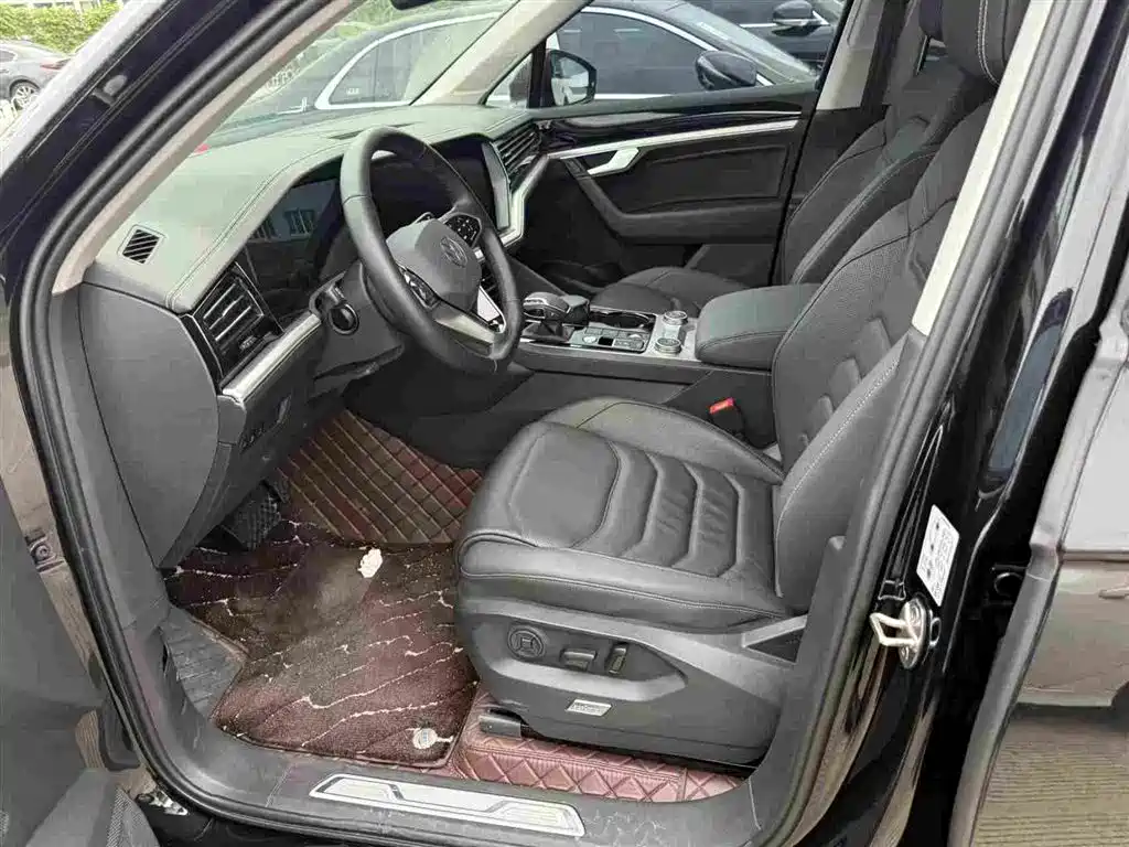 Volkswagen Touareg — миниатюра 4
