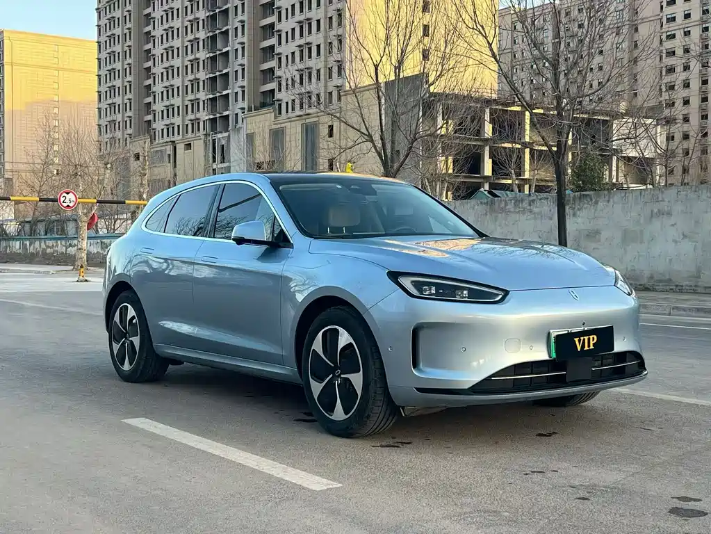 AITO Wenjie AITO M5