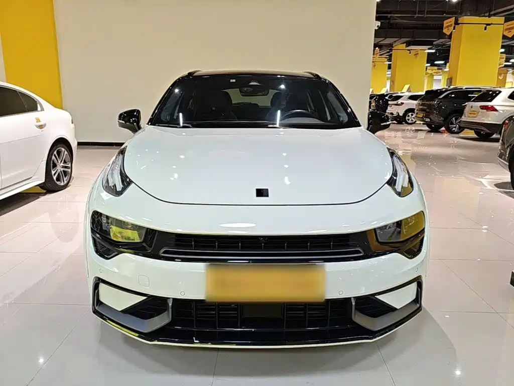 Lynk & Co 02 Hatchback — миниатюра 3