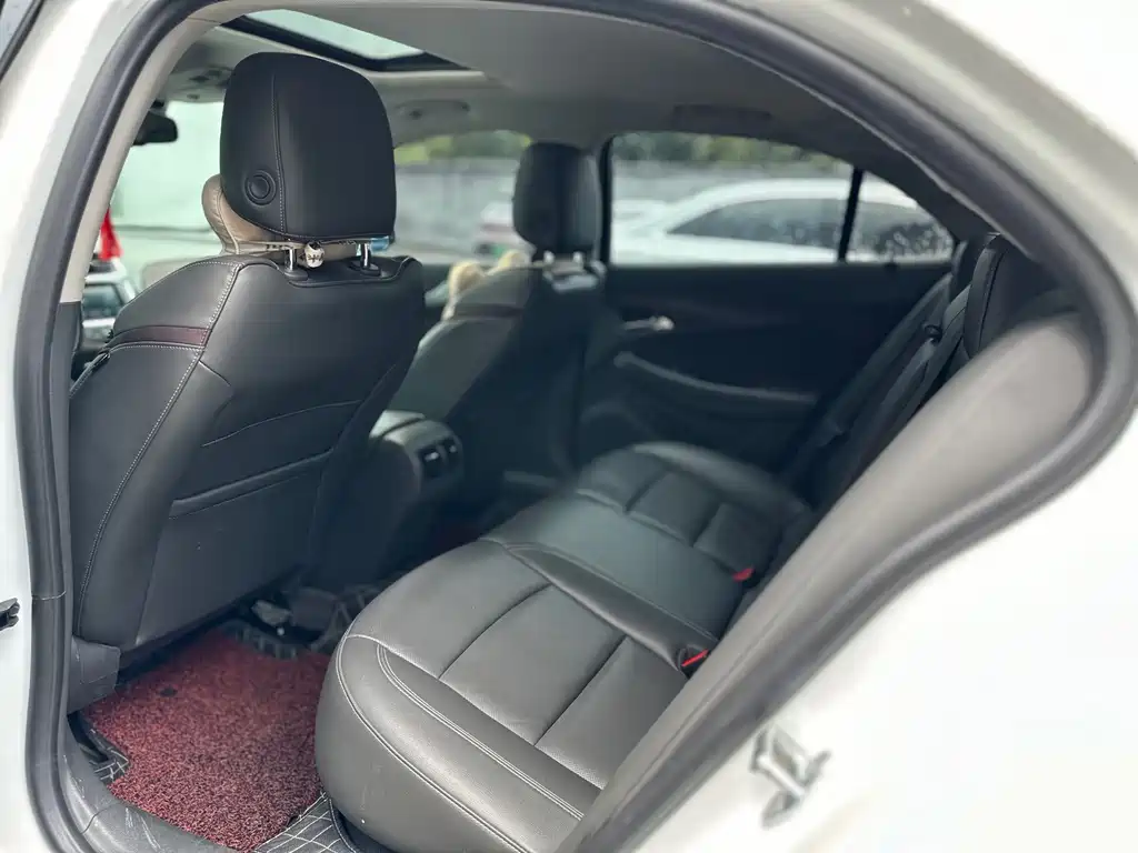 Chevrolet Malibu — миниатюра 16