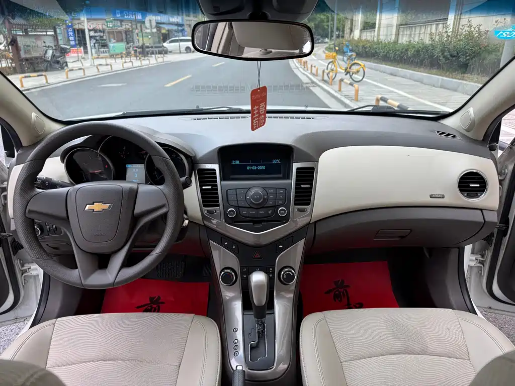 Chevrolet Cruze — миниатюра 10