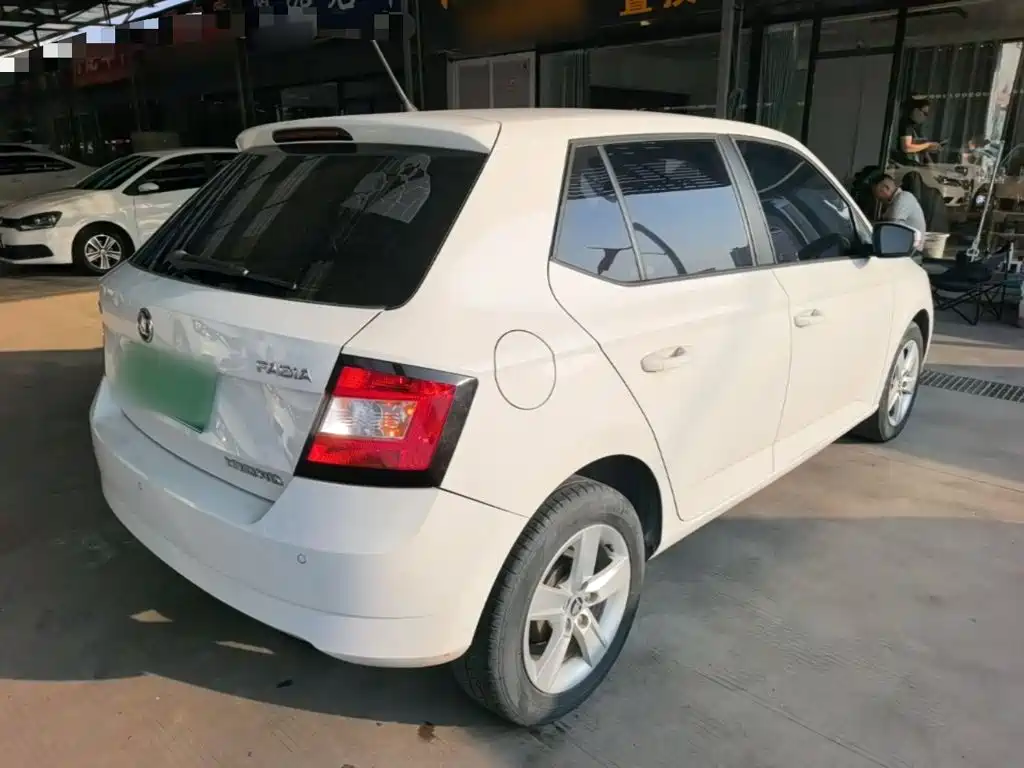 Skoda Fabia — миниатюра 7