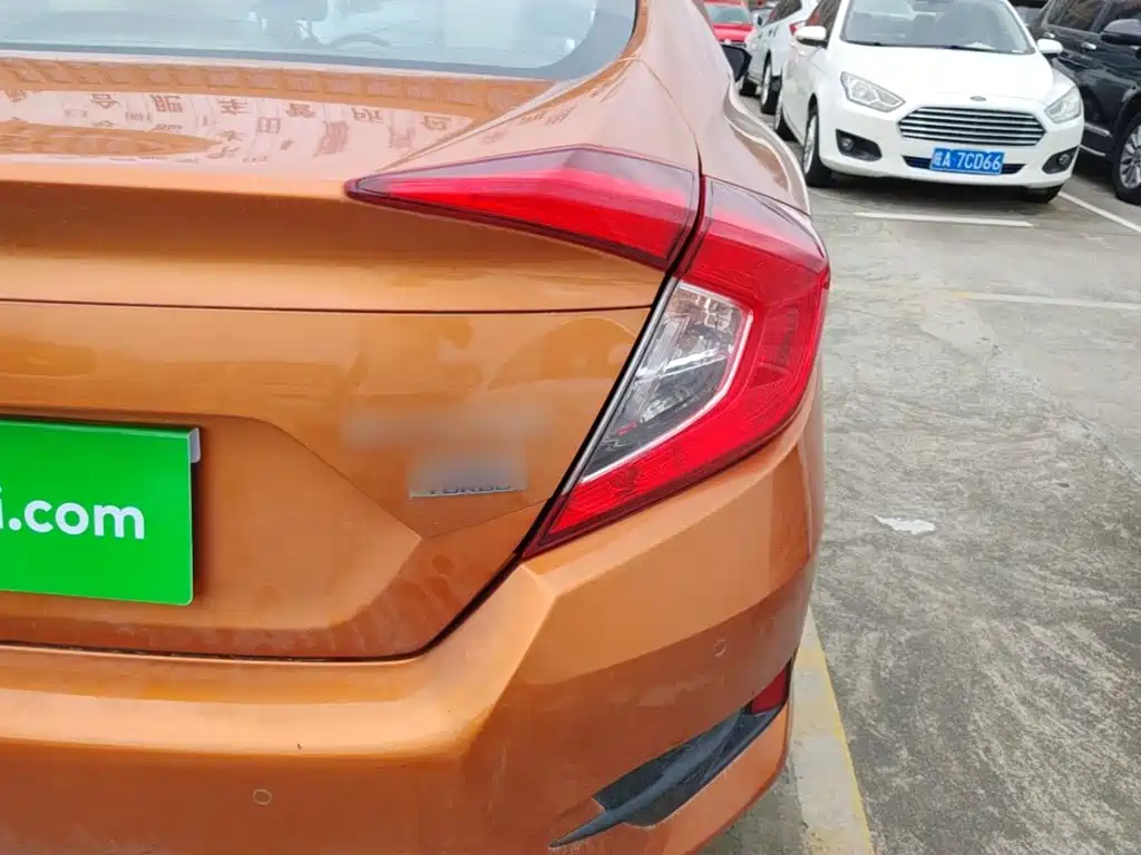Honda Civic — миниатюра 8