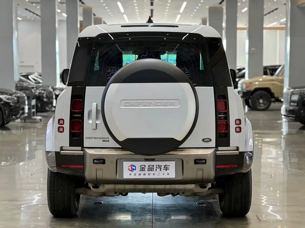 Land Rover Defender — миниатюра 5
