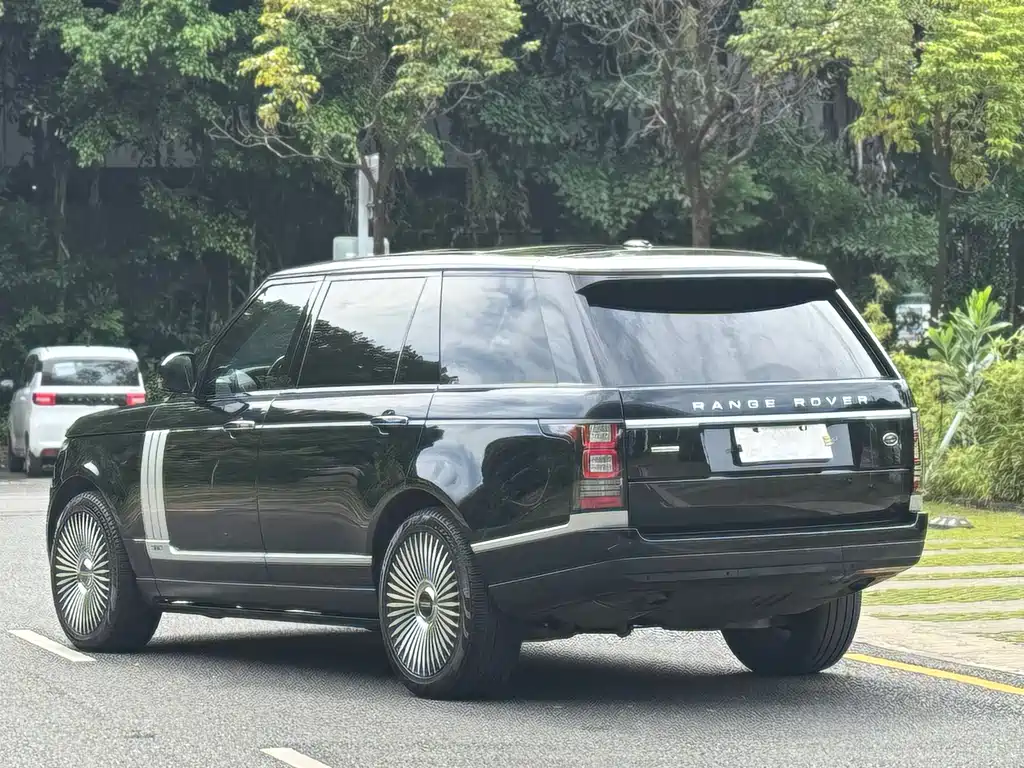 Land Rover Range Rover — миниатюра 4