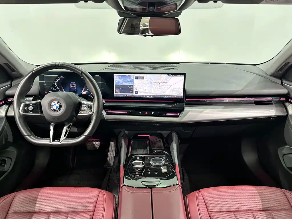 BMW 5 Series — миниатюра 9