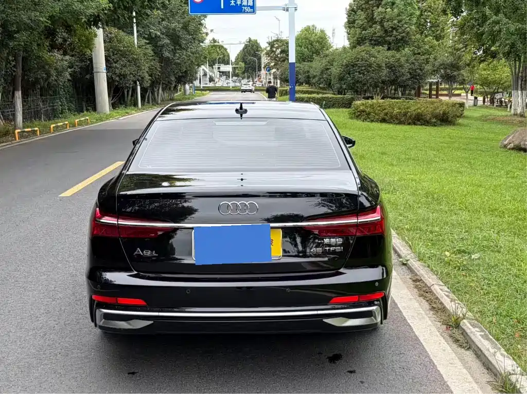 Audi A6L — миниатюра 6