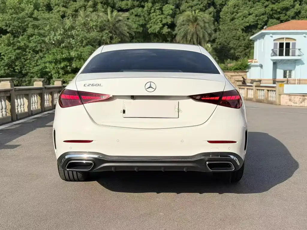 Mercedes-Benz C-Class — миниатюра 7