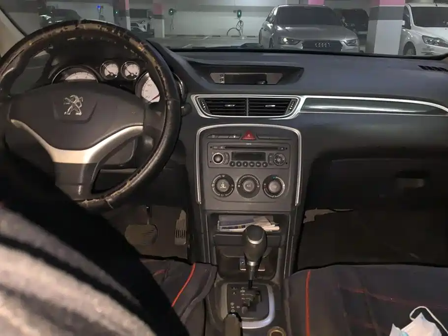 Peugeot 308 — миниатюра 12