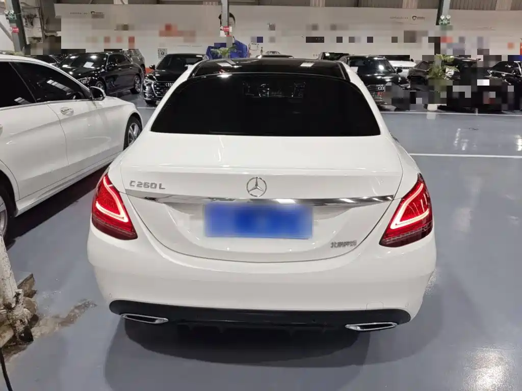Mercedes-Benz C-Class — миниатюра 9