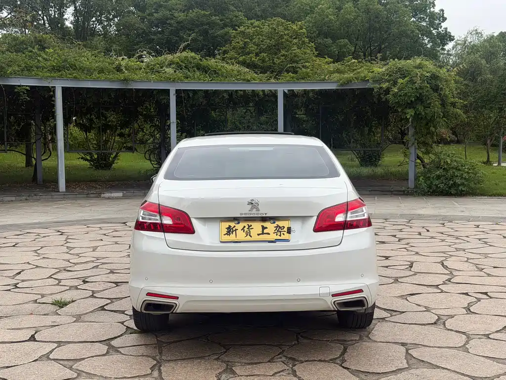 Peugeot 408 1.6T Auto Luxury Edition, фото 12