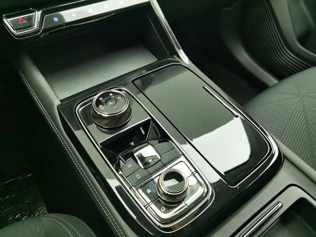 Ford Equator Sport — миниатюра 13