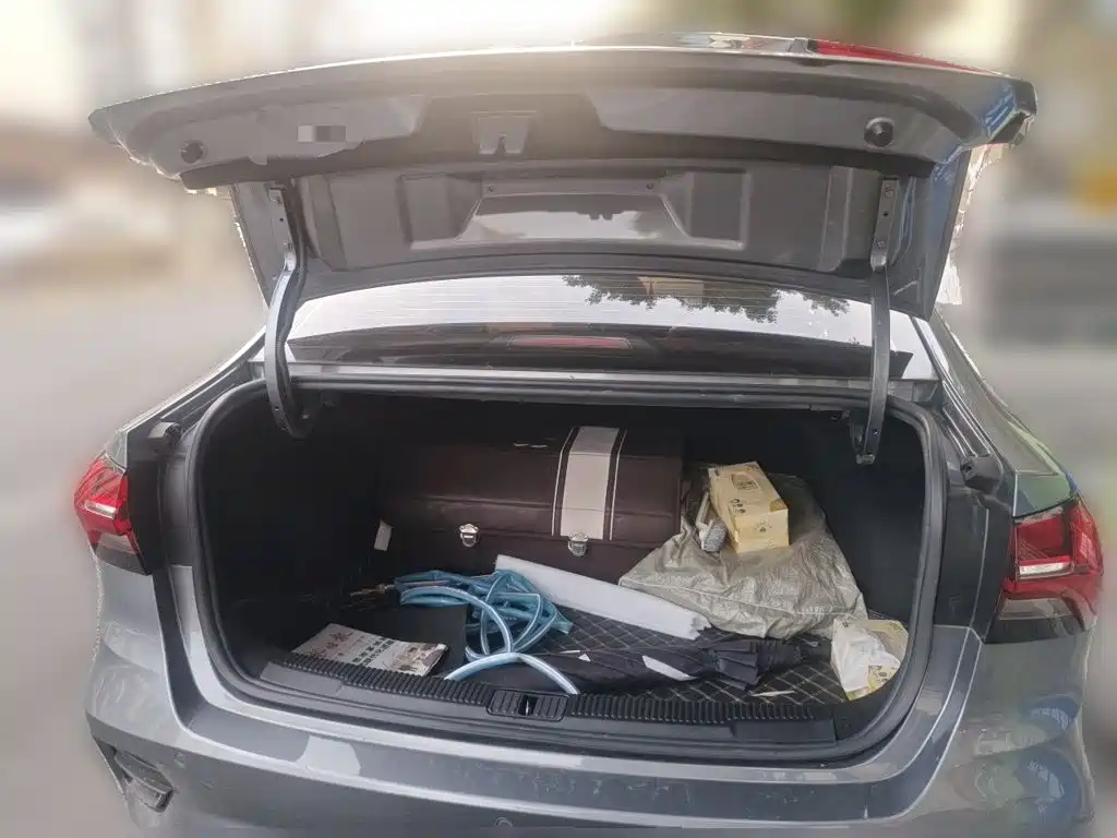 Roewe i5 — миниатюра 10