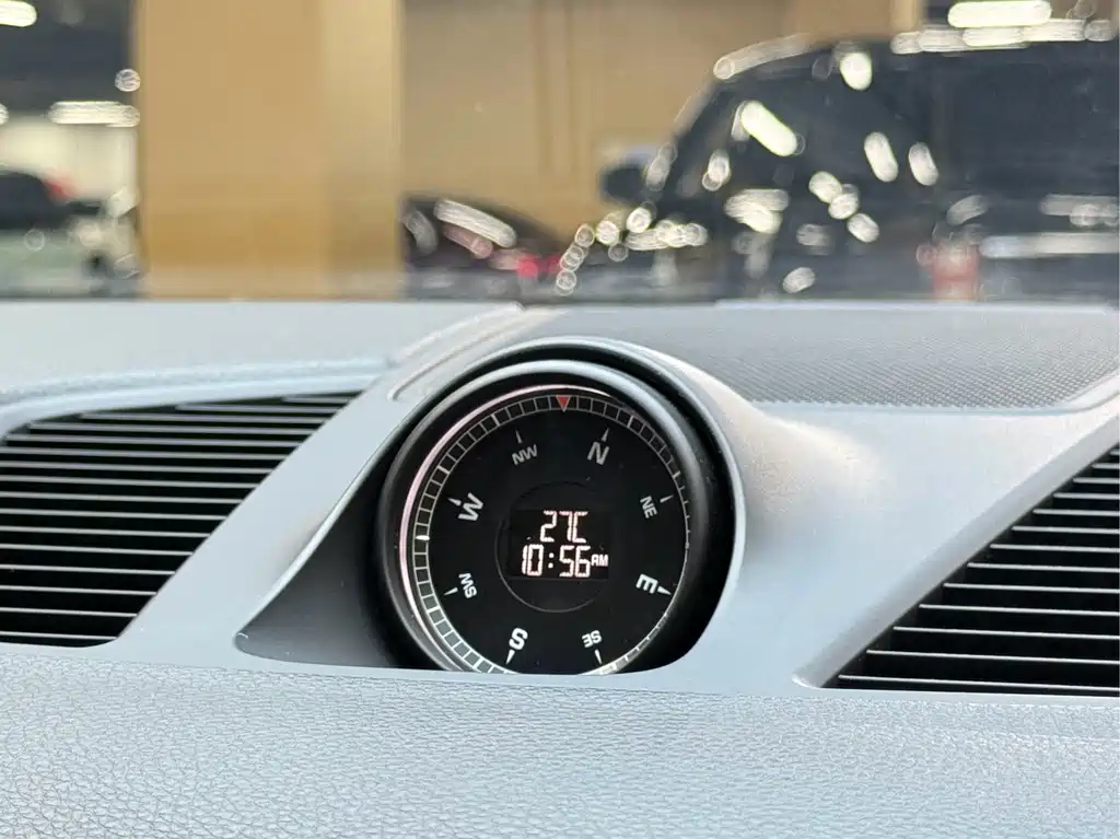 Porsche Cayenne — миниатюра 15