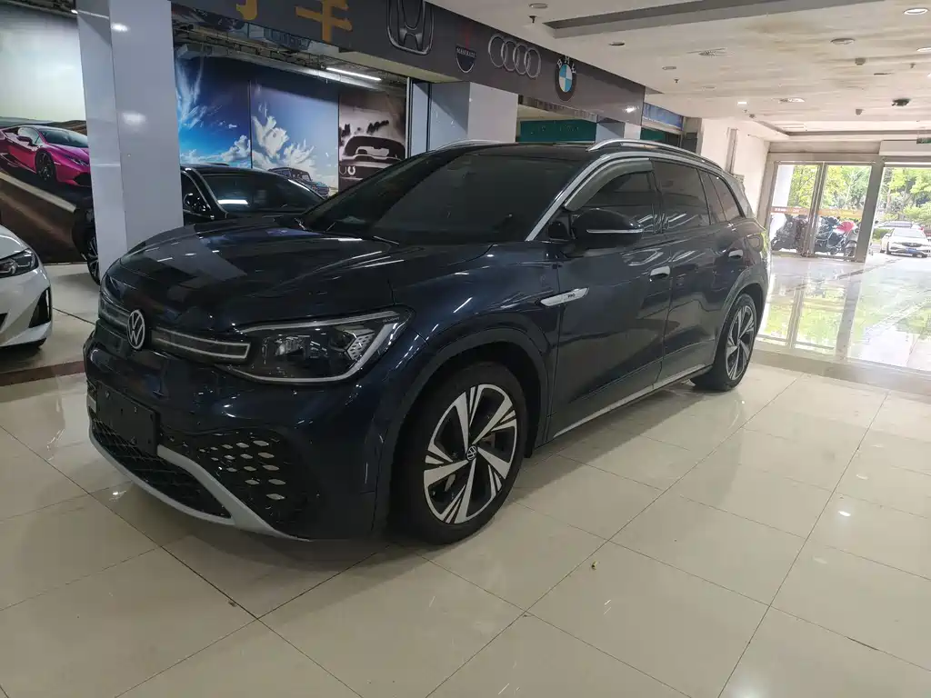 Volkswagen ID.6 CROZZ