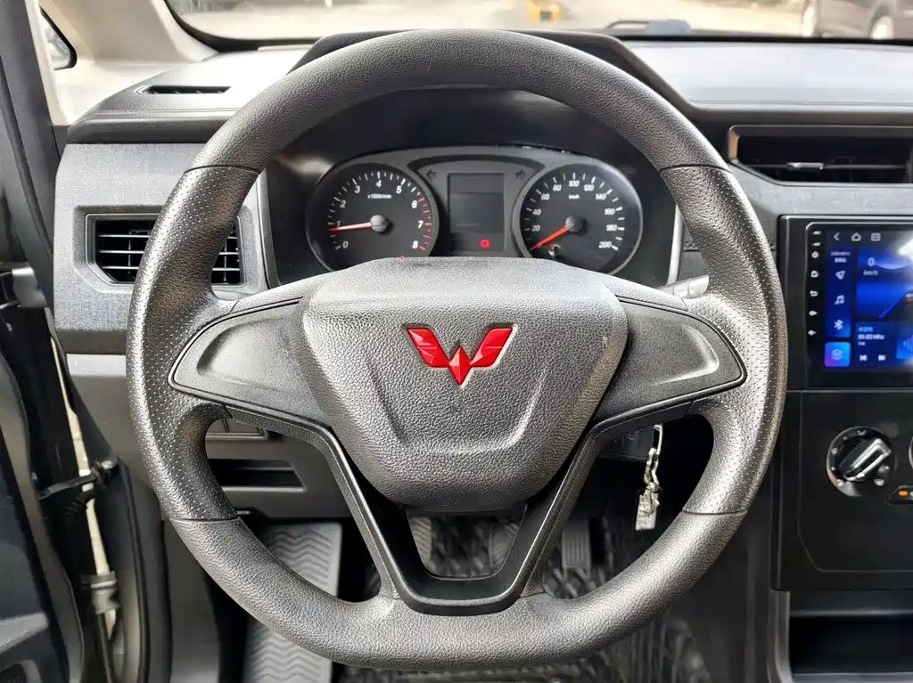 Wuling Hongguang PLUS — миниатюра 13